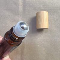 Flacon roll-on en verre de 5 ml et 10 ml avec couvercle en bambou, finition ambrée givrée, rechargeable, pour huiles essentielles et cosmétiques