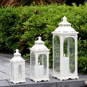 Lot de Grandes Lanternes de Jardin Extérieur en Métal, Bougeoirs Vintage Blancs en Verre pour Mariage - Product Image 4