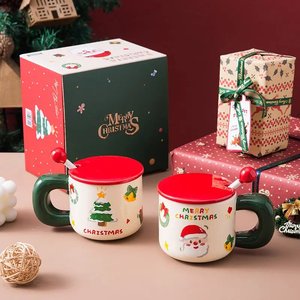 Usine en gros mignon motif d'arbre de Noël tasse de <span class=keywords><strong>vacances</strong></span> personnalisée tasse à café en céramique avec couvercle tasse de cadeau de Noël - Product Image 4