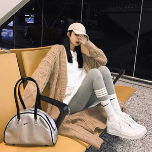 Leggings en polaire d'agneau de bonne qualité pour filles, leggings décontractés pour le sport, pantalons de yoga rayés avec leggings en polaire pour femmes - Product Image 4