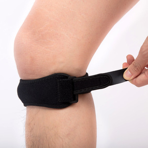Penyangga lutut Neoprene dapat diatur, penahan penstabil <span class=keywords><strong>Tendon</strong></span> keselamatan kebugaran antilembap untuk pria dan wanita - Product Image 3