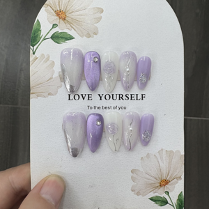 <span class=keywords><strong>Uñas</strong></span> postizas de almendra hechas a mano <span class=keywords><strong>con</strong></span> efecto ojo de gato ombre lavanda, línea plateada, <span class=keywords><strong>rosa</strong></span> y purpurina de perlas pequeñas para viajes de primavera - Product Image 1