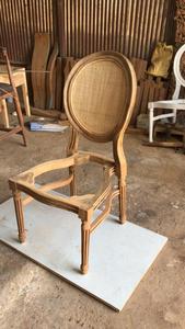 Sillón Individual de Lujo con Acentos Reales y Construcción de Madera Sólida para una Decoración Elegante de la Sala de Estar - Product Image 2