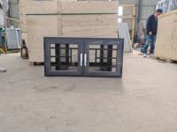 Ventana Abatible de Aluminio con Rotura de Puente Térmico y Doble Acristalamiento, con Barras de Seguridad Antirrobo y Malla de Acero Inoxidable