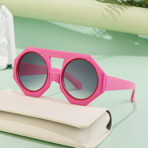 Gafas de Sol Minimalistas de Estilo Europeo Americano, Unisex, Montura Redonda, Protección UV400, Lentes de PC, Gafas de Fiesta - Product Image 5