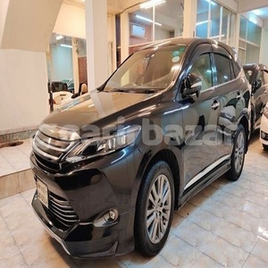 To-yota HARRIER Medium SUV Vehículo de 5 puertas y 7 asientos Múltiples modos de conducción Coche con volante a la izquierda a la venta - Product Image 4