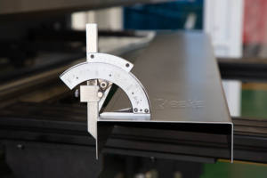 BEKE Alta Qualidade Freio De Prensa Hidráulica CNC, dobradeira De Chapa De Metal Hidráulica 3 Metros 4 Metros Press Break Machine - Product Image 4