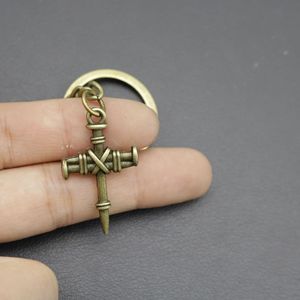 Nagelkruis sleutelhanger antiek zilver zinklegering kruisbeeld hanger sleutelring voor kerk jeugdgroep cadeaus - Product Image 4