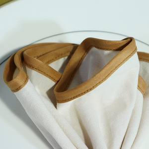 Serviettes en lin brodées de haute qualité Nappe de mariage jetable avec logo personnalisé Design exquis Rehaussez votre table - Product Image 6