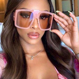Lunettes de soleil carrées surdimensionnées pour femmes, tendance rétro, avec logo personnalisé, protection UV400, couleur bonbon, vente chaude - Product Image 1