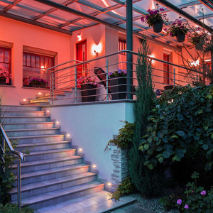 Bombilla LED PAR 38 IP65 E27 15W Roja - Resistente al Agua, Eficiencia Energética, Ideal para Exteriores, Decoración y - Product Image 2