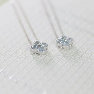 Collier pendentif trèfle à quatre feuilles porte-bonheur en or fin 18 carats avec pierre précieuse naturelle aigue-marine Xinfly Jewelry - Product Image 4