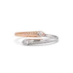 Brazalete Duet Pear con Diamantes Abiertos - Oro de 9k, 14k, 18k - Product Image 4