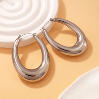 Joyería de acero inoxidable minimalista de moda clásica, venta al por mayor, pendientes de aro huecos gruesos impermeables chapados en oro de 18 quilates sin deslustre