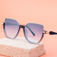 KAJILA Vente en gros de lunettes de soleil fantaisie à la mode avec logo personnalisé, monture en métal œil de chat, protection UV400, lunettes de soleil pour femmes