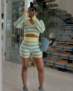 Nouvelle mode décontractée, tenues en tricot pour femmes, ensemble short deux pièces, rayé, manches longues, capuche, short, ensemble deux pièces pour femmes - Product Image 3