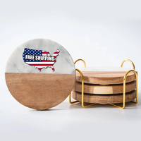 Livraison gratuite aux États-Unis - Ensemble de 4 sous-verres en marbre doré et bois avec support personnalisé pour tapis et coussinets personnalisés - Coffret cadeau