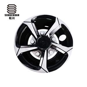 Ensemble de quatre enjoliveurs de roues universels en ABS de 8 pouces avec finition chromée pour voiturettes de golf, Club Car, EZ GO, YAMAHA - Product Image 1