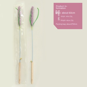 Bâton de jeu pour chat en coton lavande écologique, rayé, simple, long, résistant aux morsures, avec plumes et clochette, pour l'exercice sportif et le divertissement personnel - Product Image 5