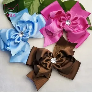 Flor de cinta de grogrén apilada de 4,5 pulgadas de Color liso hecho a medida con lazo de pelo de diamantes de imitación con pinza de cocodrilo para niñas estudiantes - Product Image 1
