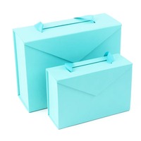 Benutzer definierte Luxus bekleidung Verpackungs boxen Pappe Kleidung/Schuhe Weiß Rosa Matt Magnetische Geschenk box Mit Band griff