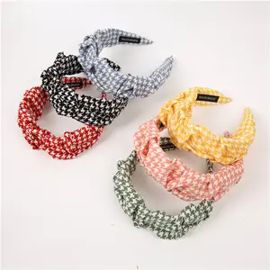Einfaches und modisches Hahnentritt-Muster im koreanischen Stil Breit krempiges Stirnband aus faltigem Stoff