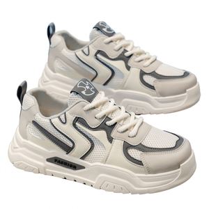 Zapatillas deportivas de hombre transpirables de malla con soporte de arco suave, versátiles y de suela gruesa, ideales para caminar y correr, nueva colección otoño 2026. - Product Image 1