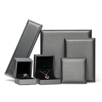 Vente en gros Ensemble de 6 boîtes à bijoux en plastique PU de luxe Boîte à bijoux personnalisée de stockage d'emballage pour pendentif