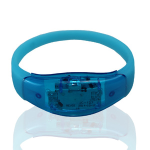 Pulsera de Silicona Acrílica con Luz LED Activada por Voz Personalizada, Pulsera Brillante para Conciertos y Festivales de Música - Product Image 4
