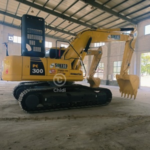 Excavadora Komatsu PC300 usada, 30 toneladas, baja hora, estado Original, motor hidráulico sobre orugas japonés, engranaje de motor Komatsu PC220, 2000 - Product Image 4