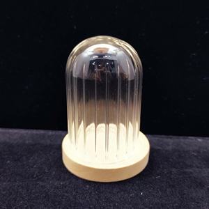 Cúpula de Cristal Transparente en Miniatura con Base de Madera para Decoración - Product Image 6