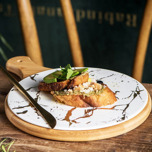Assiette à steak en céramique marbrée de luxe pour restaurant occidental, planche à charcuterie, planche à découper en bois avec poignée - Product Image 4