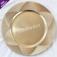 Assiette de Présentation Ronde Scintillante en Plastique Effet Rayon de Soleil, Vaisselle Populaire Texturée et Étincelante pour Présentation de Table de Fêtes et Mariages