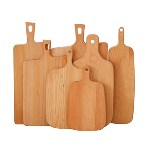 Planche à découper rectangulaire en bois de hêtre massif avec poignée pour la préparation des aliments en cuisine - Product Image 4