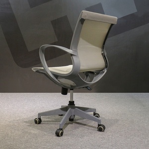 Silla de Oficina Ergonómica Blanca con Ruedas y Reposabrazos para Secretaria - Product Image 5