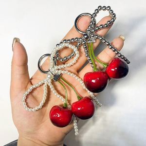 Porte-clés tendance Y2K en dentelle perlée avec nœud et cerise rouge, breloque cerise, bijou pendentif, accessoires de sac pour femme, cadeau - Product Image 2