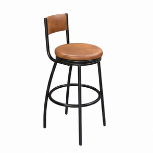 Ce tabouret de bar pivotant de style industriel est recouvert de cuir véritable et présente une construction robuste. - Product Image 1