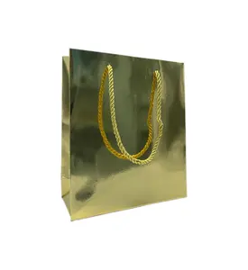 Custom Paper Bag Gift Packaging Hot Selling Gold Foil Paper Gift Bags With Handle
