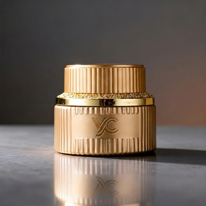 <span class=keywords><strong>Le</strong></span> pot <span class=keywords><strong>en</strong></span> <span class=keywords><strong>verre</strong></span> de style arabe doré convient à l'utilisation comme pot à cosmétiques ou à épices - Product Image 2