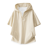 Camiseta con Capucha para Hombre, 100% Poliéster, Corte Holgado, Estilo Casual Urbano, Manga Corta, Diseño en Capas, Logotipo Personalizado