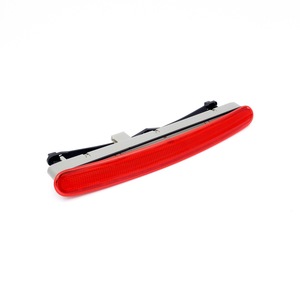 Feu <span class=keywords><strong>Stop</strong></span> Central (Troisième Feu <span class=keywords><strong>Stop</strong></span>) 1C0945097E Compatible Volkswagen <span class=keywords><strong>Beetle</strong></span> 98-2010 – Ensemble de Feu <span class=keywords><strong>Stop</strong></span> Arrière Haute Intensité - Product Image 2