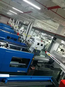 Enjeksiyon pres aralığı 650-3000ton ile SINTD TSC-1700 endüstriyel fiyat Robot el çift kol denetleyici