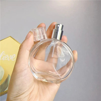 Flacon de parfum rectangulaire en verre de luxe avec logo personnalisé, pulvérisateur à pompe et diffuseur à bâtonnets 50 ml, sérigraphié
