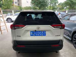 Toyota <span class=keywords><strong>RAV4</strong></span> <span class=keywords><strong>2</strong></span>.0 CVT 2023, édition urbaine à deux <span class=keywords><strong>roues</strong></span> <span class=keywords><strong>motrices</strong></span> - Product Image 5