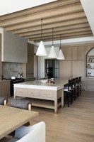 Meubles de cuisine modernes CBMmart pour appartement, design en bois massif laqué, structure en MDF, incluant évier, charnières, robinet, glissières de tiroir et pieds de meuble.