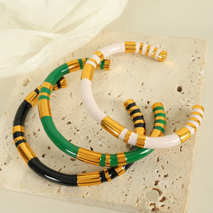 ยุโรปอเมริกันสไตล์ย้อนยุคเรียบง่ายแฟชั่นสร้อยข้อมือเหล็กไทเทเนียมแบบแบ่งส่วนของผู้หญิงของขวัญเครื่องประดับการออกแบบทางเรขาคณิต - Product Image 2