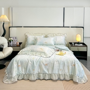 Nouvel ensemble de couette de luxe quatre pièces imprimé floral moderne pour l'hiver, qualité hôtelière, taille Super King, 600 fils/cm², pour mariage et maison - Product Image 3