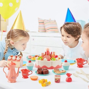 Juego de 83 Piezas de Juguetes de Comida de Plástico para Niños, para Cortar y Decorar, Juguete de Cocina Preescolar, Juego de Comida de Imitación para Cumpleaños - Product Image 3