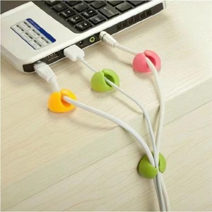 Pas de pinces de gestion de câbles de forage supports de fil adhésifs auto-adhésifs, organisateur de cordon sous le bureau pour le bureau à domicile, ordinateur, TV - Product Image 2