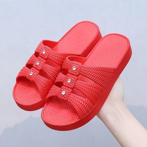 Sandales plates d'été pour femmes, antidérapantes, à semelle souple, séchage rapide, résistantes à l'usure, pour les mamans - Product Image 1